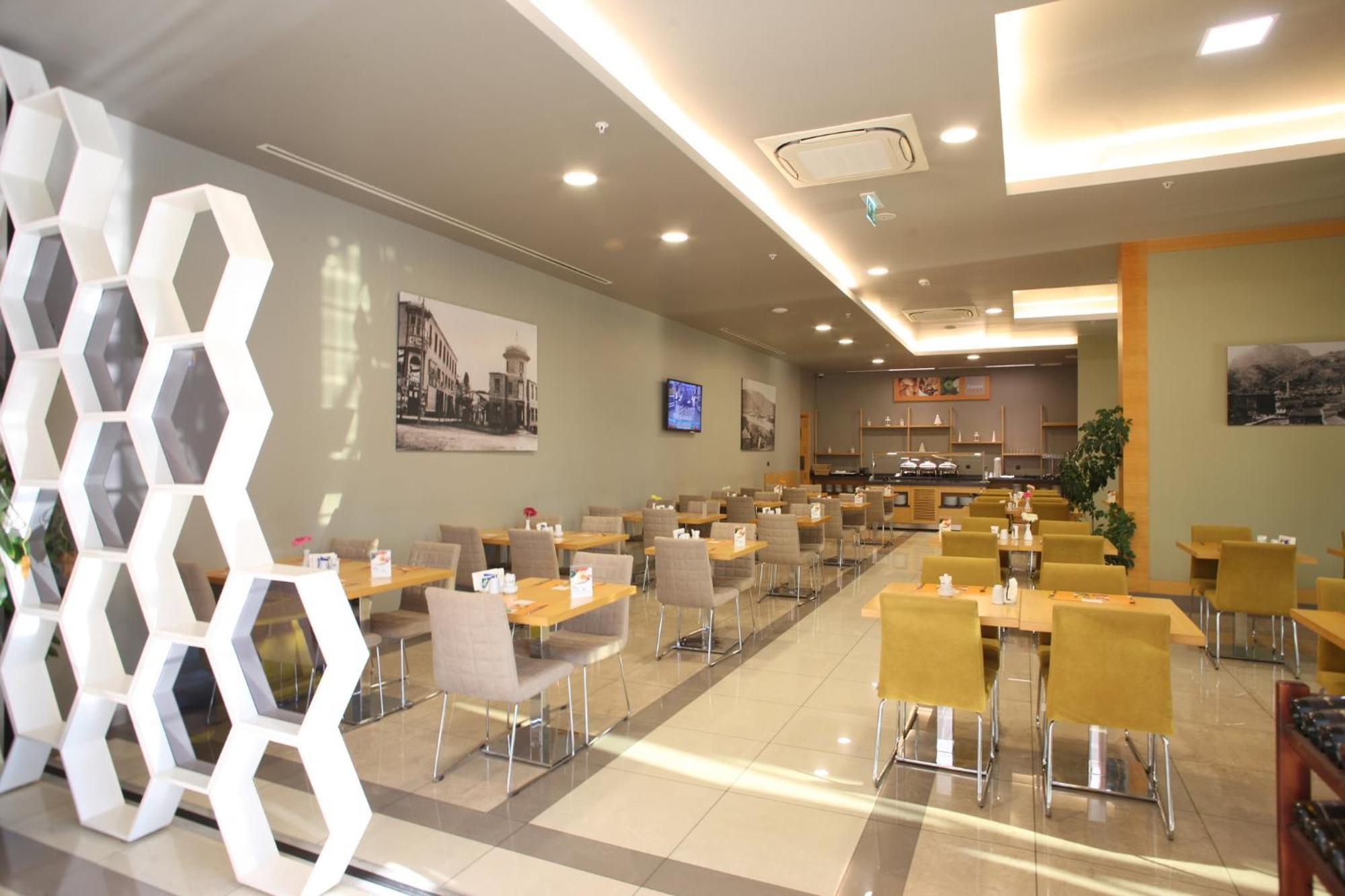 Holiday Inn Express Manisa-West By Ihg Bagian luar foto